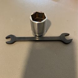 Snap On Wrench And Socket