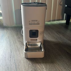 Automatic Pet Feeder