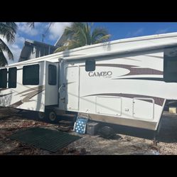 2008 37’ Cameo Camper
