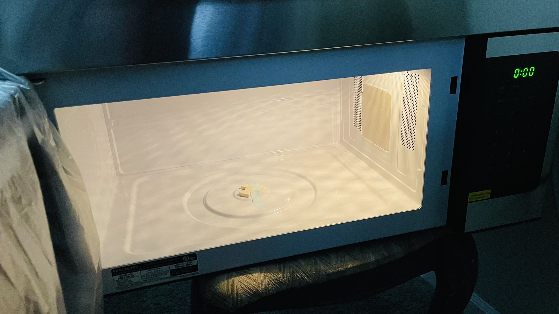 OvertheRange Frigidaire Microwave Oven for Sale in Lawrenceville, GA