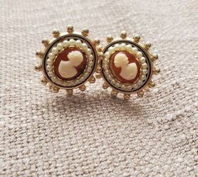 Vintage Earrings 