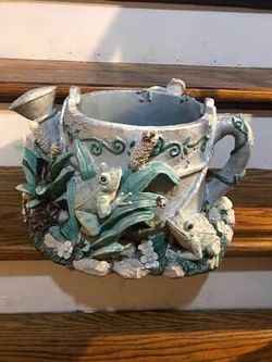 Frog planter