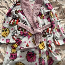 Shopkins girl robe Size 8