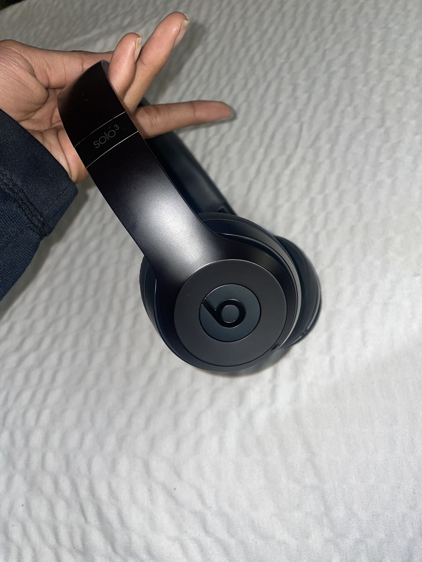 Beats (Wireless Headphones)