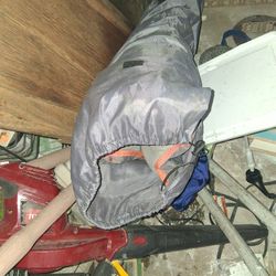 2 Matchibg Folding Chairs 