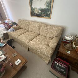 Couch For sale very clean 