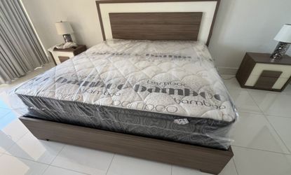 Brand New King Size Mattress + Free Box Spring As A Gift 🎁