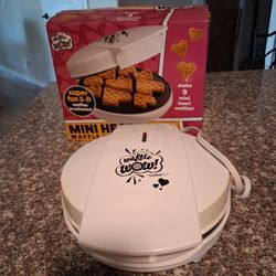 Waffle Maker, Hearts 