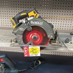 Circular Saw Dewalt With Battery Only 