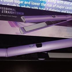 PROFESSIONAL HAIR STRAIGHTENER 
