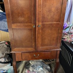 Armoire/Chest
