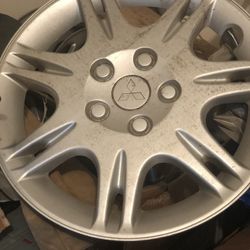 Mitsubishi Galant OEM Hubcap’s 