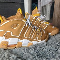 Nike 4y Boys Uptempo 