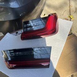 Right Tail Light For 2019-2022 BMW 330i 330i xDrive 2020-2022 M340i