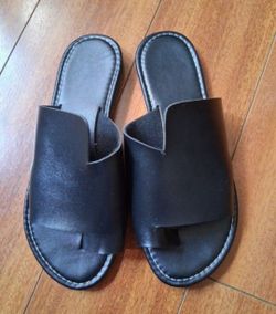 Women's Comfortable Lightweight Black Sandals Size 6 1/2 NEW 