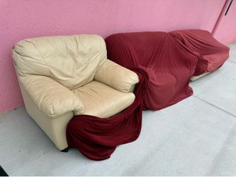 3 COUCHES FOR SALE GREAT CONDITION