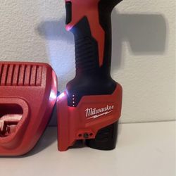 Milwaukee M12