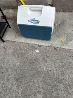Igloo Playmate MaxCold Cooler