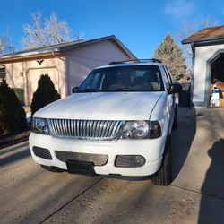 2005 Ford Explorer