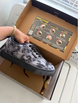 Heelys size 6Y