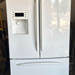 GE PROFILE WHITE FRIDGE!!