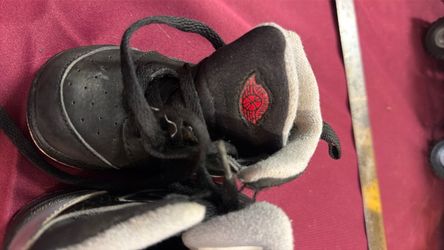 Baby Jordan size 6c black
