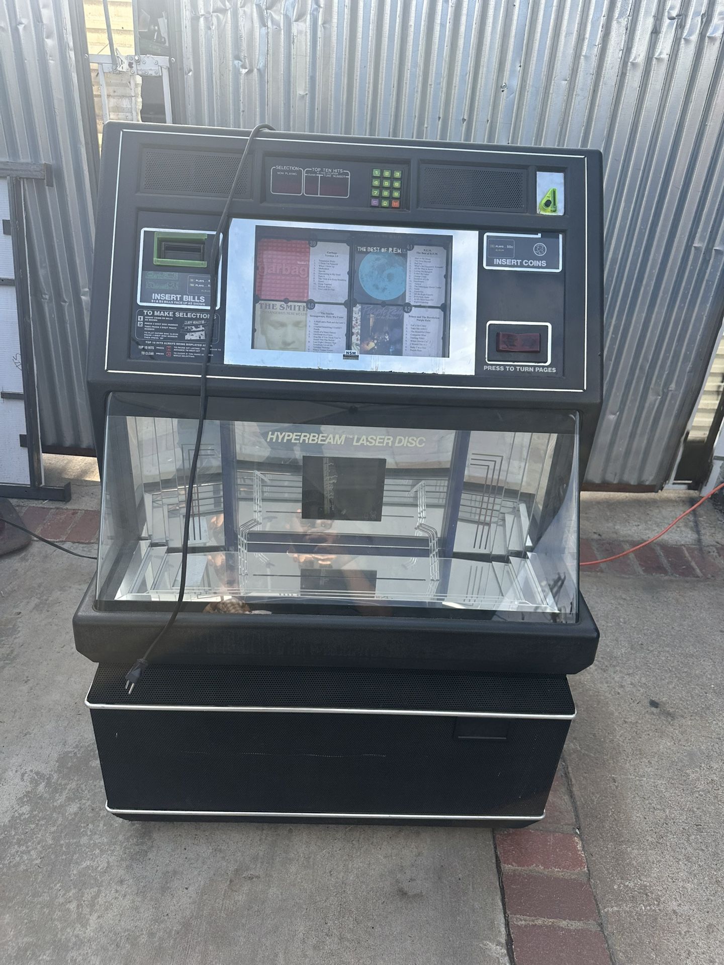 Jubox music disc player NSM Hyperbeam jukebox with Laser Disc system. • Laser Disc playback system.