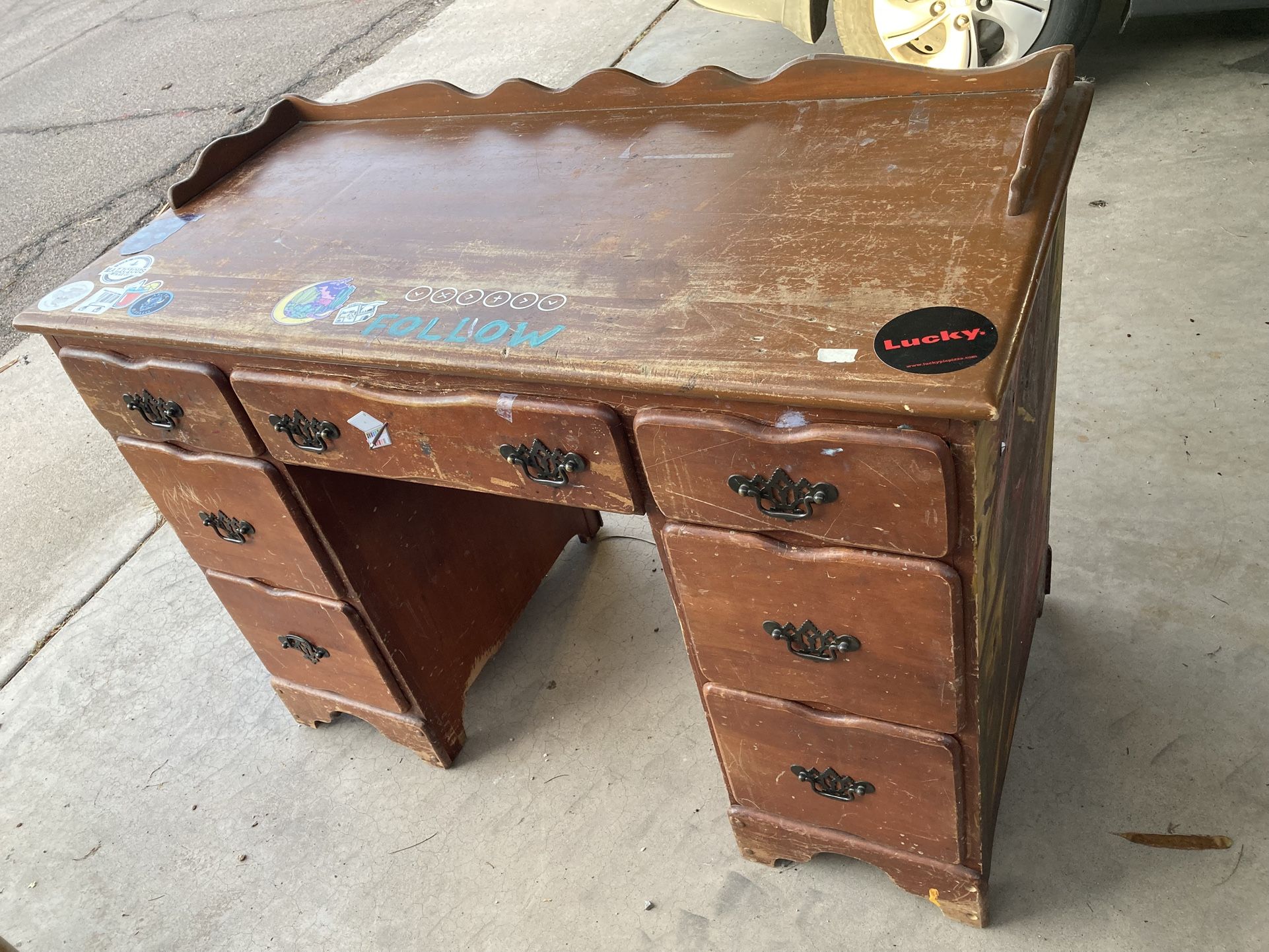 FREE: Wood Desk