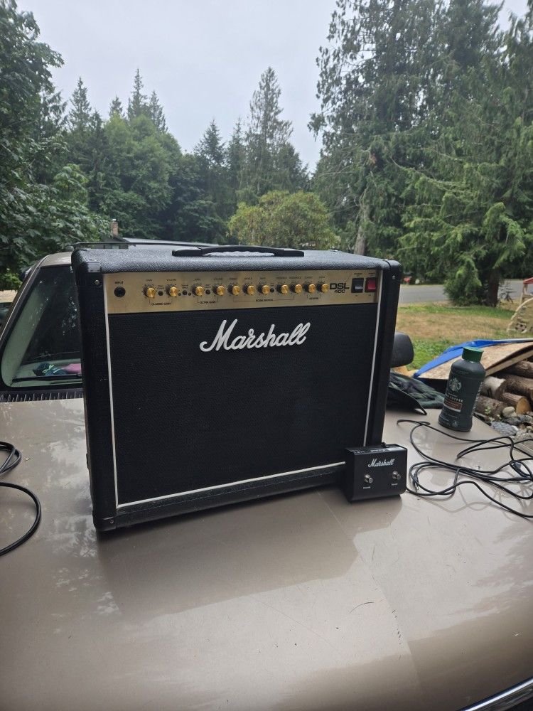Marshall Model# DSL40C W/ Marshall Model Pedl00009