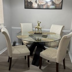 Dining Table Set With Chairs $450