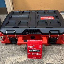 Milwaukee Packout Medium Tool Box NEW