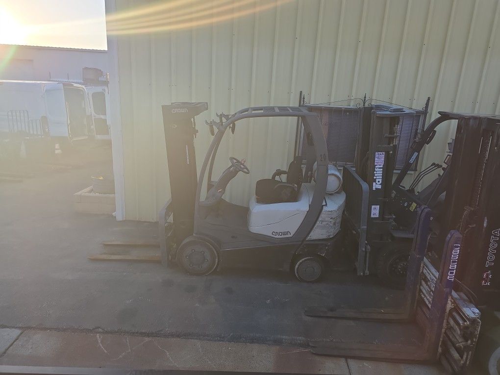 Forklift