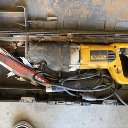 Dewalt Saw 