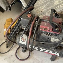 Thomas T-617HDN D Ultra Air Pac Commercial Air Compressor 2 GAL 100 PSI