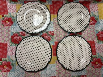 Pioneer Woman Dinner Plates 