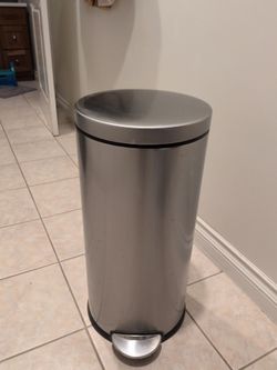Simplehuman stainless steel 30L trash bin