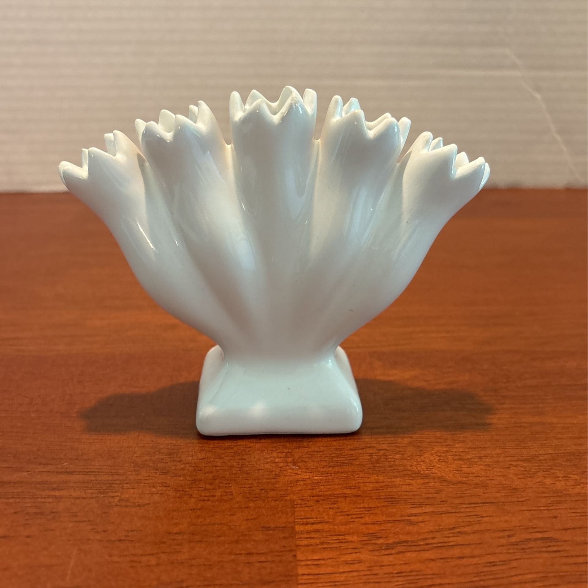 Small White Ceramic 5 Finger Vase Tulip Cut Flower Floral Holder Portugal 4“ X 5“ A1