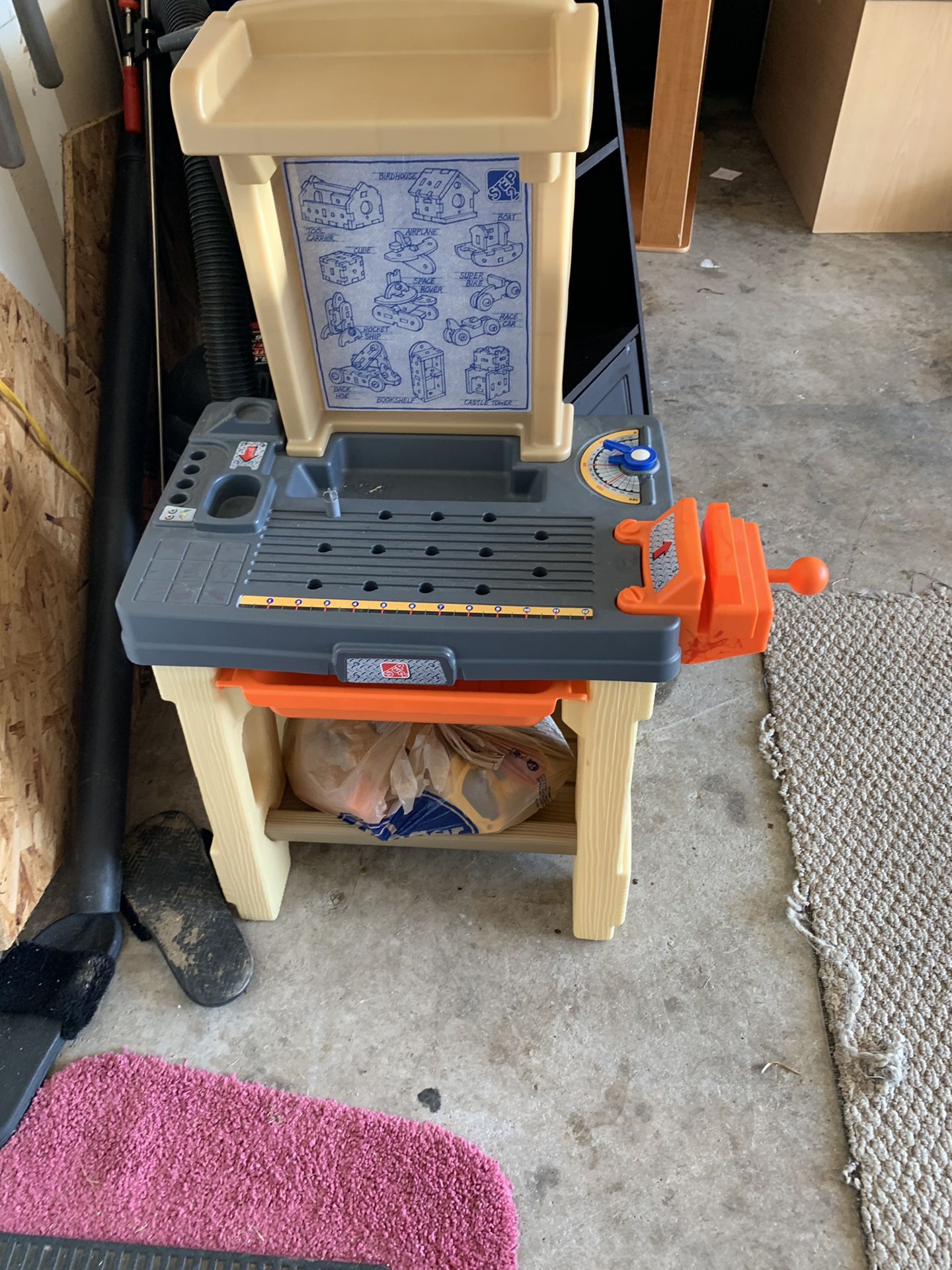 Toy work bench
