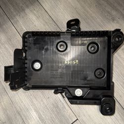 2024-2025 BUICK ENVISTA LOWER BATTERY TRAY HOLDER MOUNT BRACKET OEM 251104