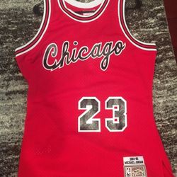 Michael Jordan authentic Mitchell and Ness jersey