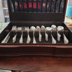 Complete Set 1950s Community STAR Silverware 