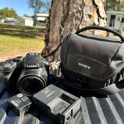 Camera Panasonic Lumix FZ200 – Leica Lens, Flip Screen & Amazing Zoom!