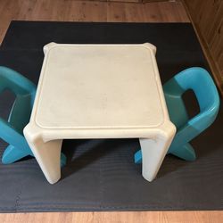 Step 2 Children’s table And Chair Set