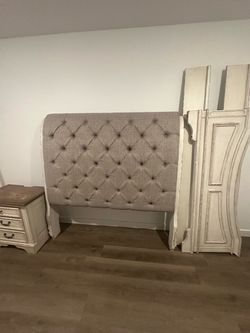 Tufted Upholstered Queen Headboard : Twin Peaks