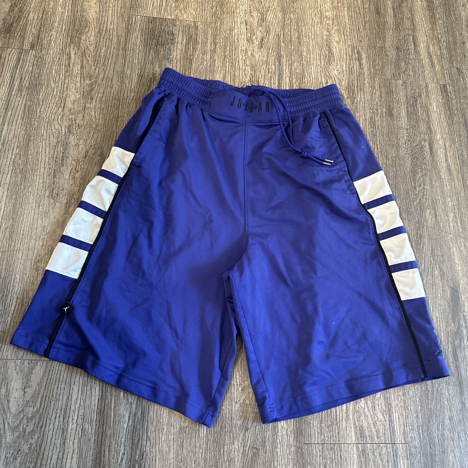 Vintage Mens Nike Air Jordan Cat Scratch Basketball Shorts XL Purple Black