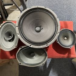 Vintage Speakers (Set of 4) – Working