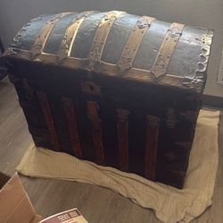 Vintage Travel Trunk 