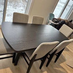 Solidwood Dining Set