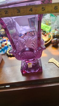 Very nice htf vase. Still has sticker from Germany.