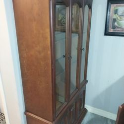 China Cabinet  /Brown 